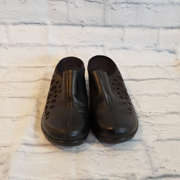 Privo by Clark's size 6 - Picture 3 of 7